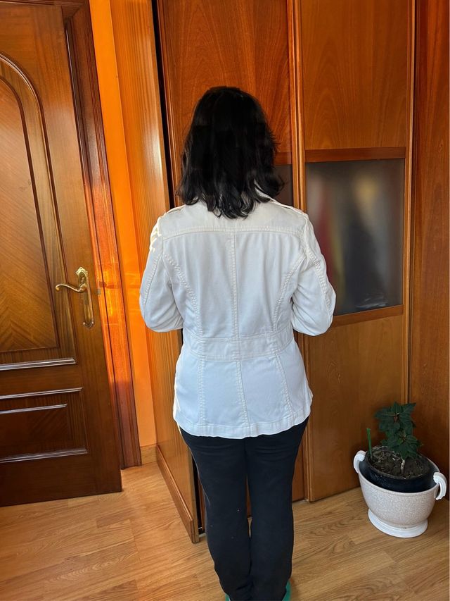 Chaqueta de entretiempo blanca de HM