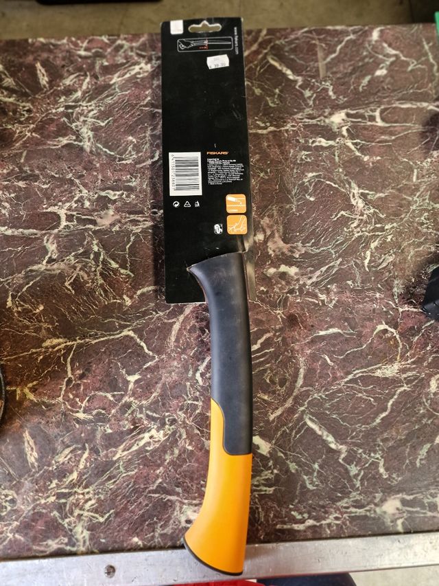 Serrucho plegable FISKARS SW75