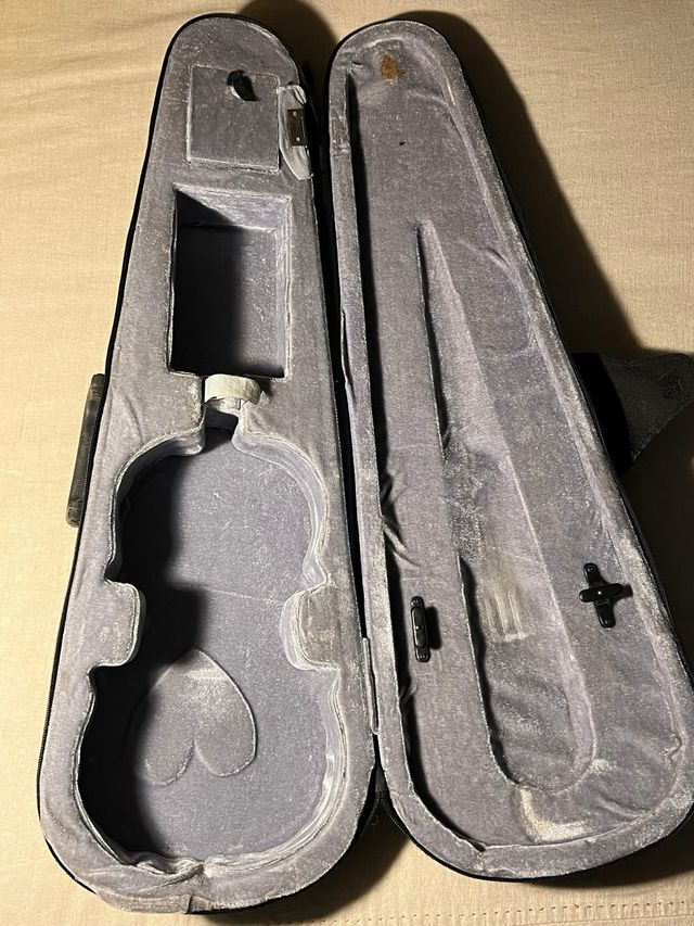 Violin con Estuche y Arco