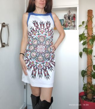 Vestido blanco con mandala de Sfera
