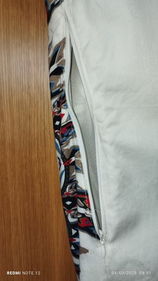 Vestido blanco con mandala de Sfera