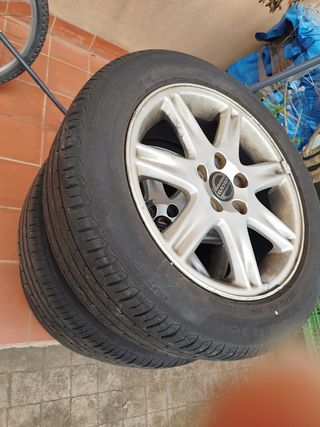 Llantas Volvo 16'