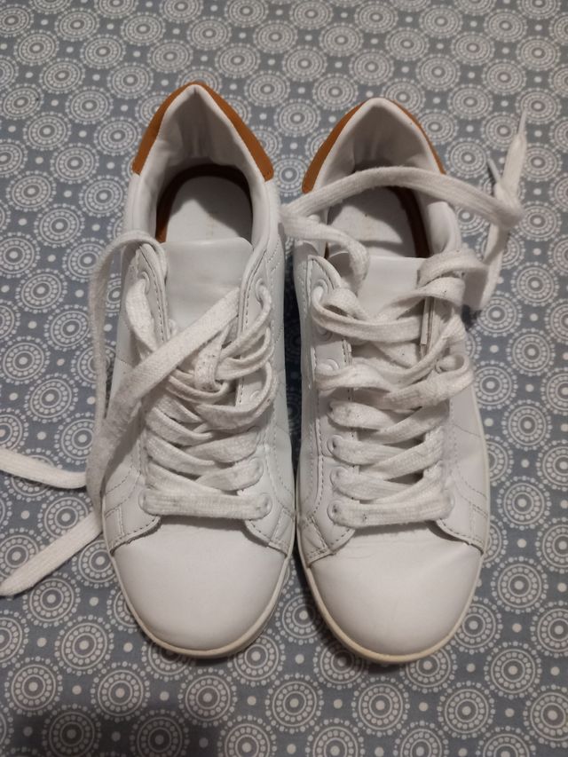 Tenis blancos Lefties