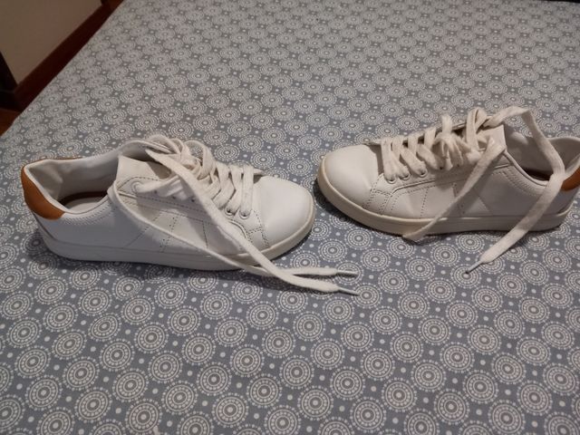 Tenis blancos Lefties