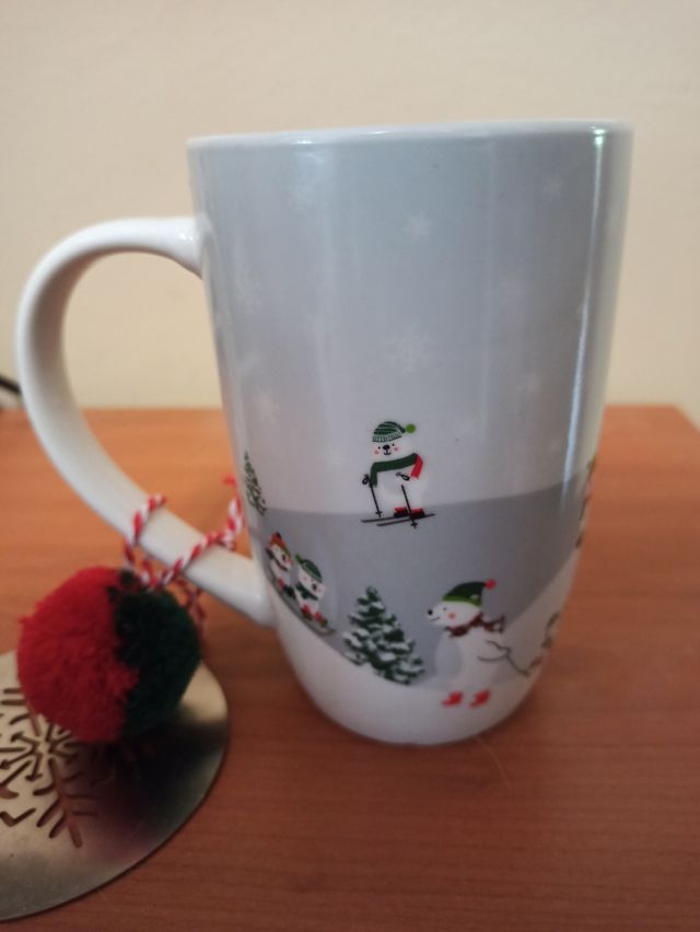 Taza grande de cerámica