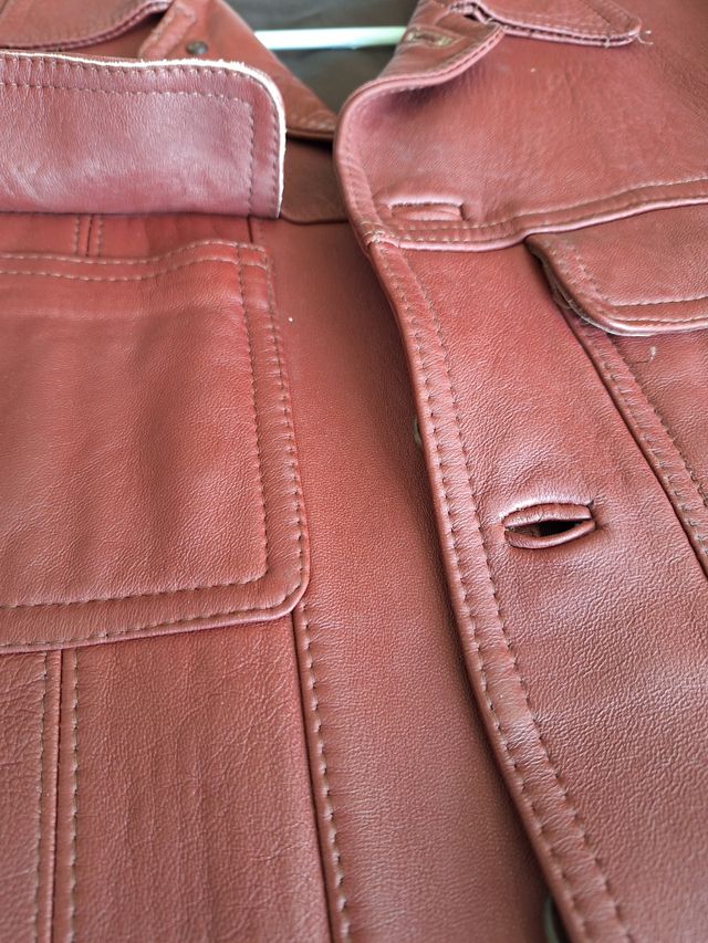 Americana de piel burdeos vintage