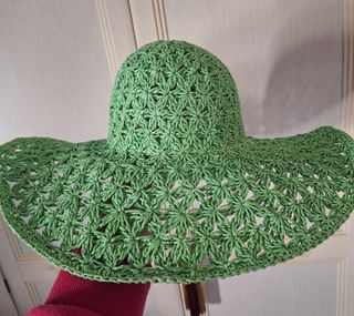 Cappello di paglia a falda larga donna