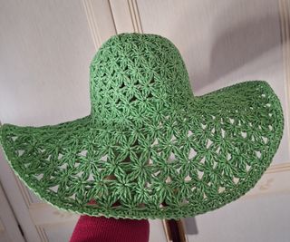 Cappello di paglia a falda larga donna
