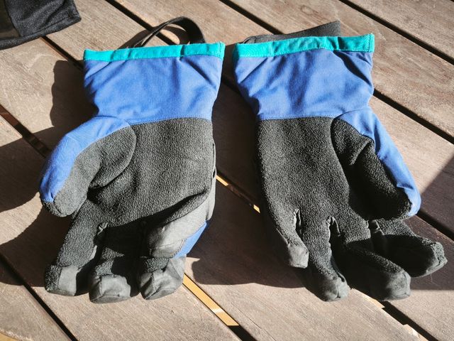 Guantes alta montaña Goretex nuevos
