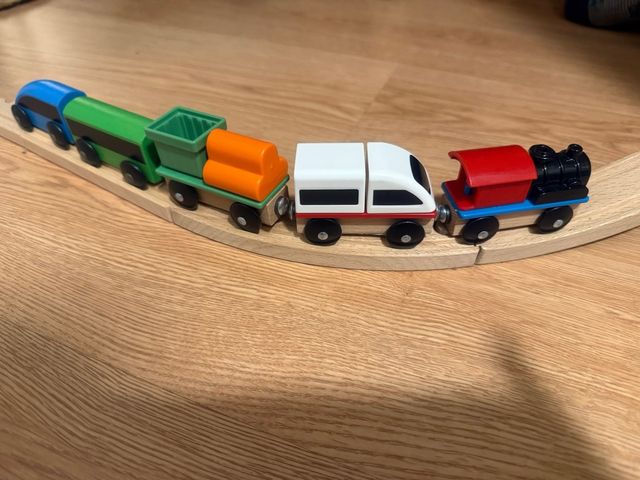 Juego ikea coches madera