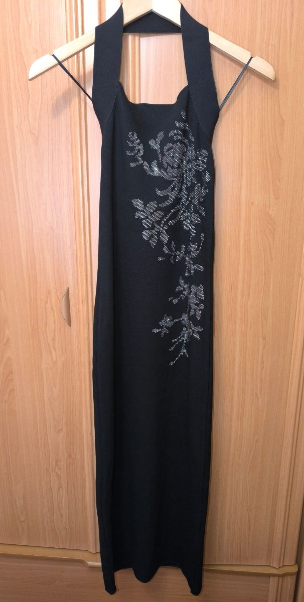 Vestido negro de Zara