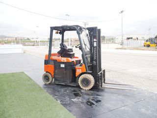 CARRETILLA ELEVADORA TOYOTA 7FBMF 25 