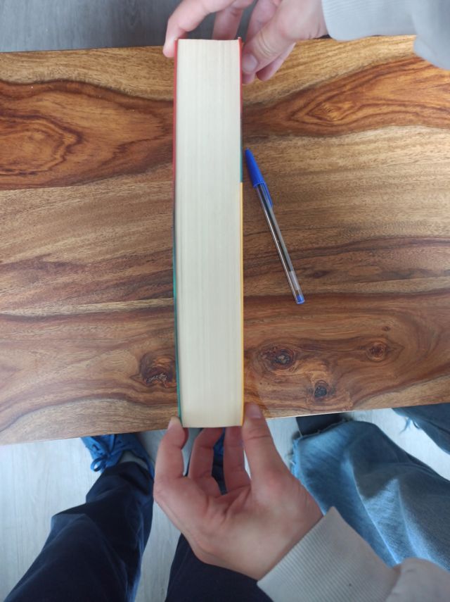 Angeles y Demonios / Angels and Demons (Spanish Edition)