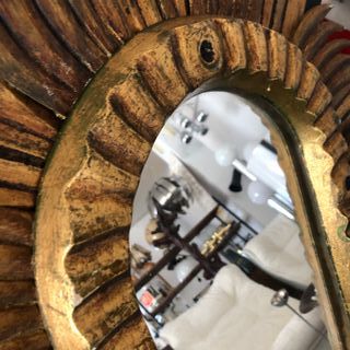 Antiguo espejo vintage sol madera