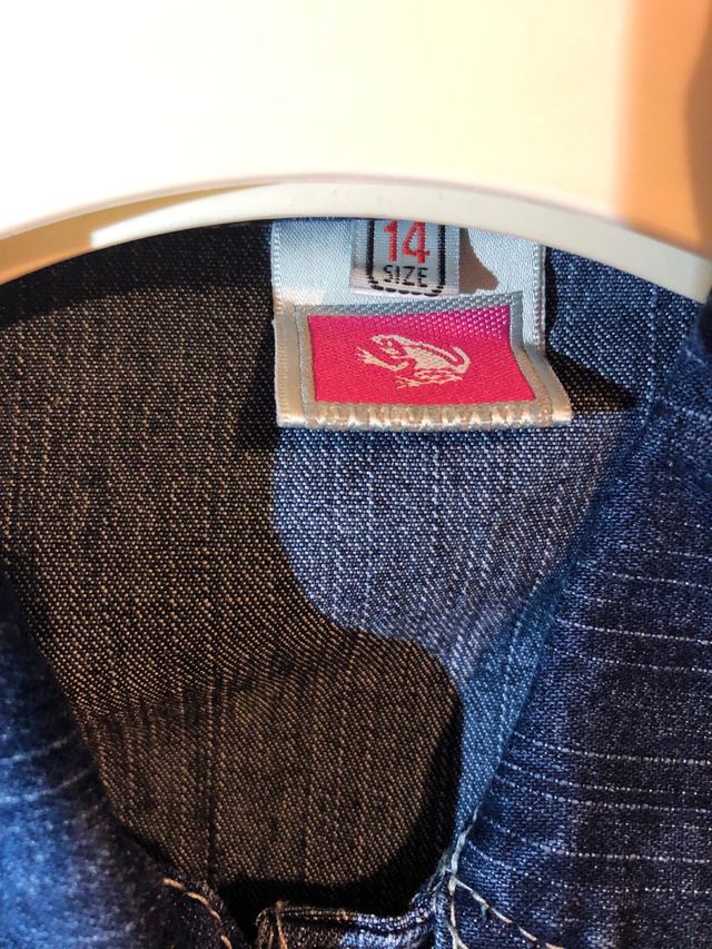 Chaqueta vaquera niña bordada