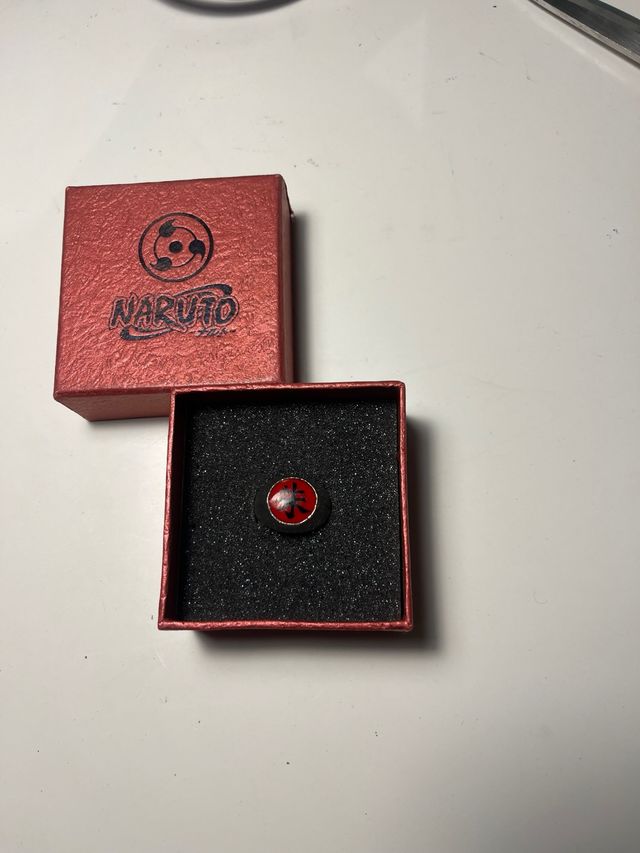 Anillo Akatsuki de Itachi Uchiha de Naruto