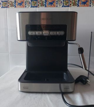 Macchina da caffè espresso.Cecotec