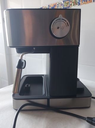 Macchina da caffè espresso.Cecotec