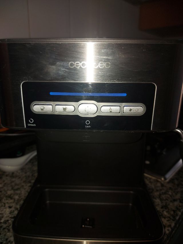 Macchina da caffè espresso.Cecotec