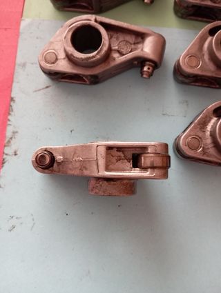 Balancín corto motor FORD TRANSIT 1120752