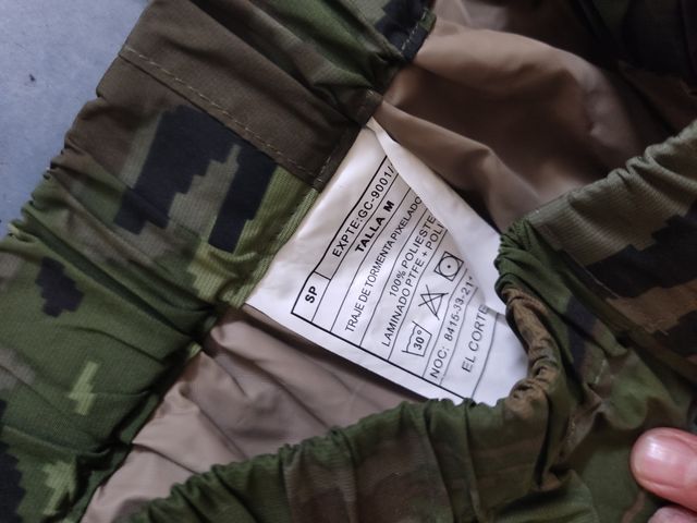 Chubasquero L pantalón M