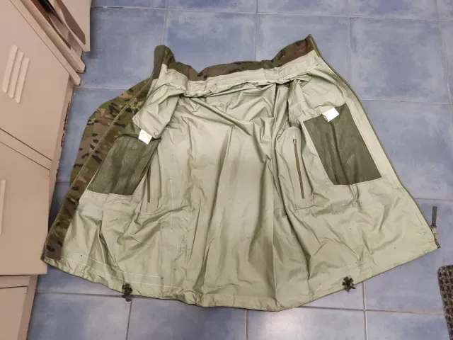 Chubasquero L pantalón M