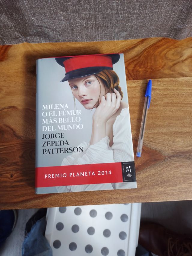 Milena o el fémur más bello del mundo (Spanish Edition)