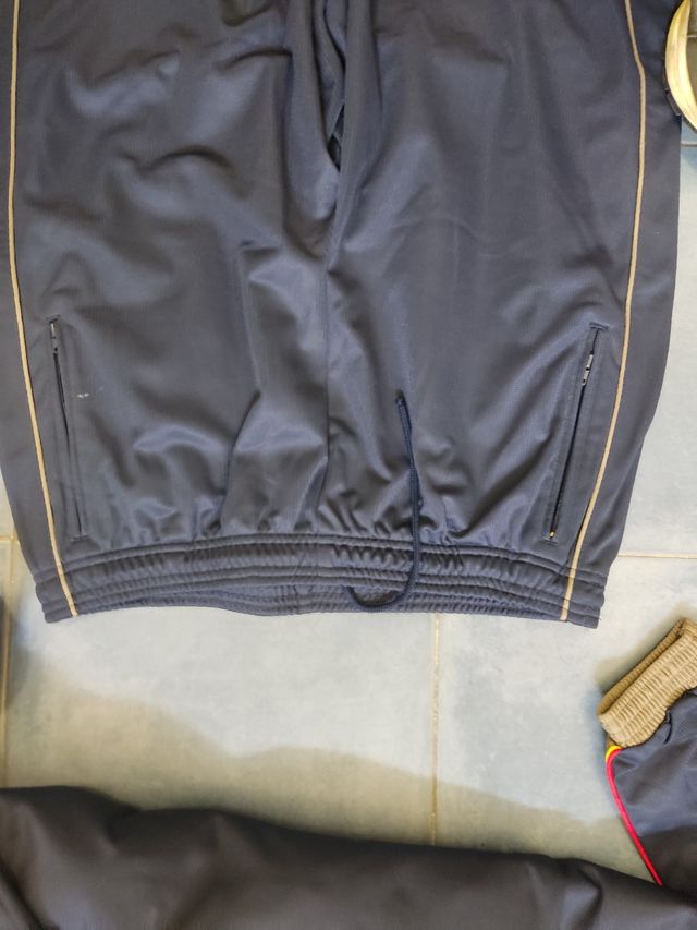 Chándal militar T-4