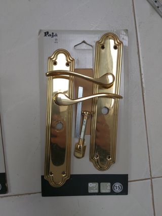 Manetas puerta