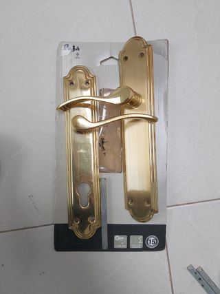 Manetas puerta
