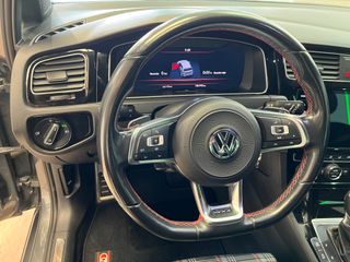 Volkswagen Golf GTI DSG