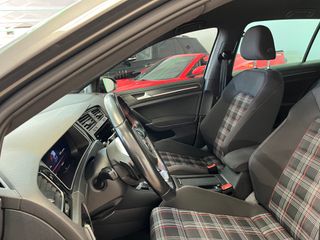 Volkswagen Golf GTI DSG