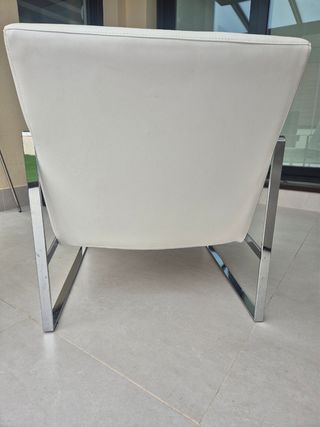 BUTACA POLIPIEL CON ESTRUCTURA