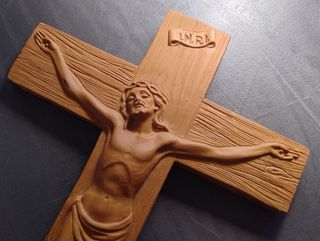 Grande crocefisso in terracotta vintage