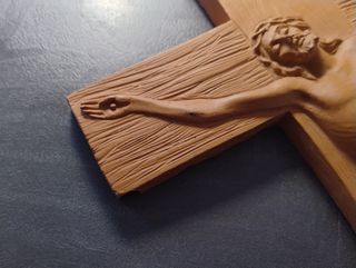 Grande crocefisso in terracotta vintage