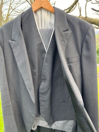 Tres chaqués completos
