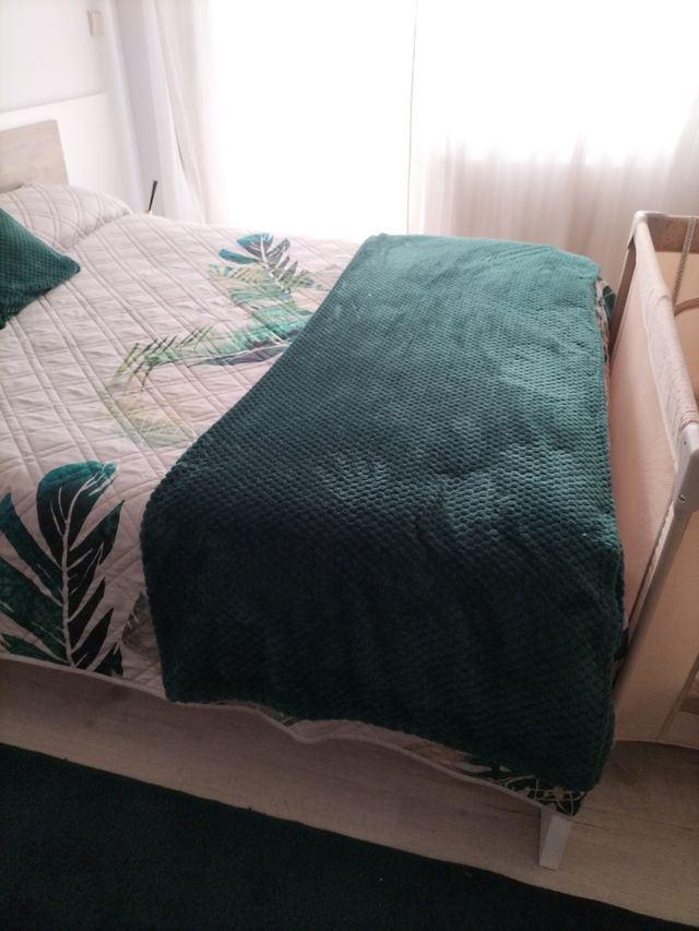 Colcha y manta pie  de cama