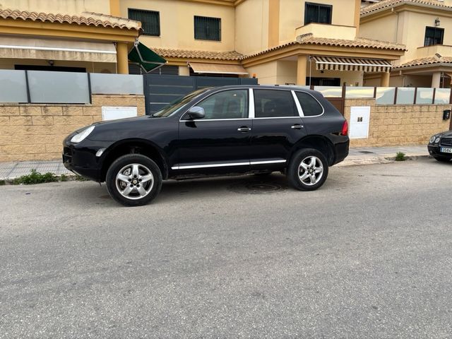 Porsche Cayenne 2004