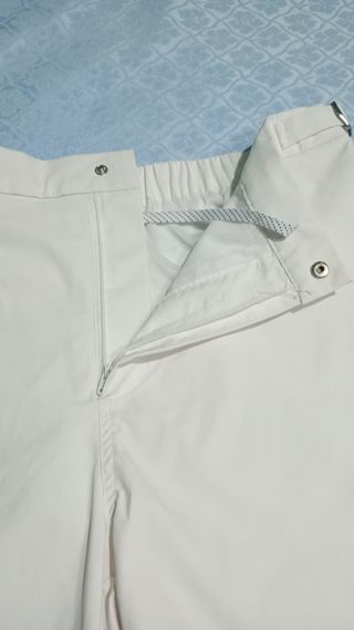 Bermuda corta de hombre