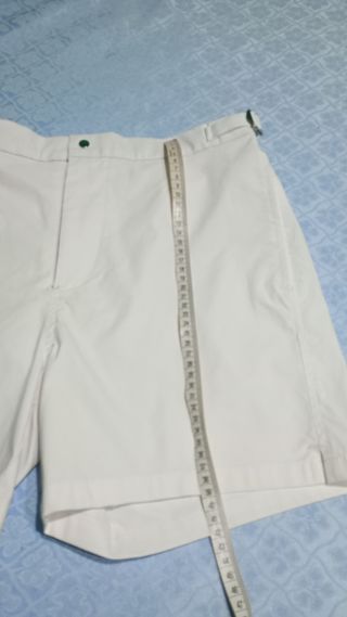 Bermuda corta de hombre