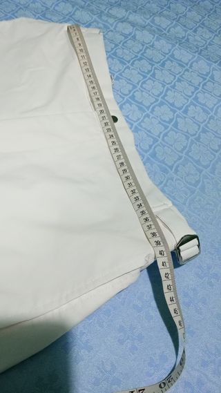 Bermuda corta de hombre