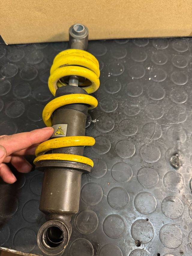 Suspensión amortiguador trasero Yamaha tzr