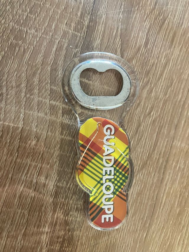 Magnet/ iman abrebotella