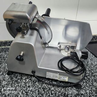 Cortadora de fiambre Lacor Profesional Ref 69125.