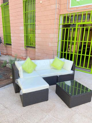 Conjunto sofá de jardín + mesa de centro - NUEVO