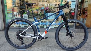 BERRIA BRAVO PRO X1 AXS 2025