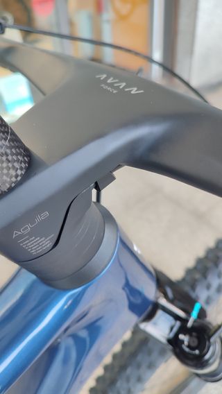 BERRIA BRAVO PRO X1 AXS 2025
