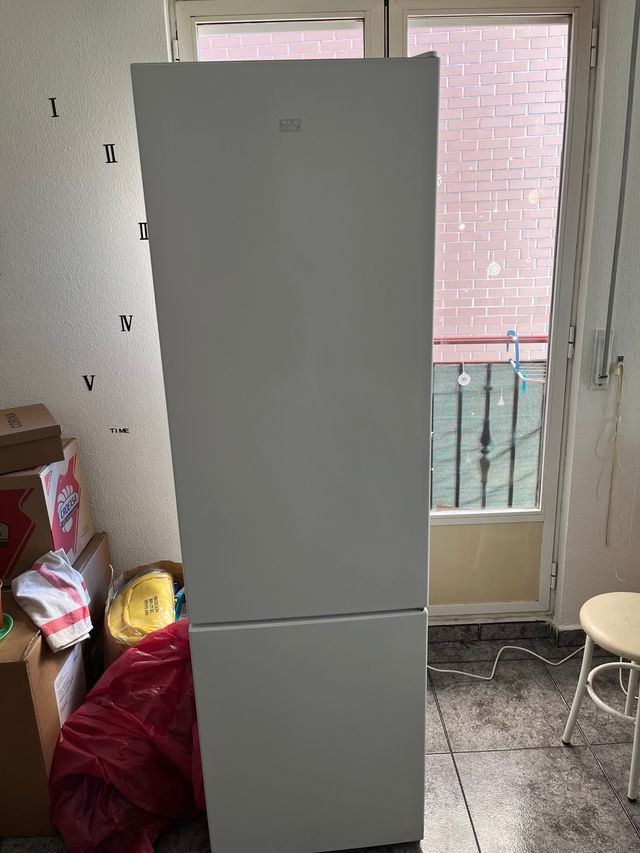 Frigorifico  nuevo NEWPOL