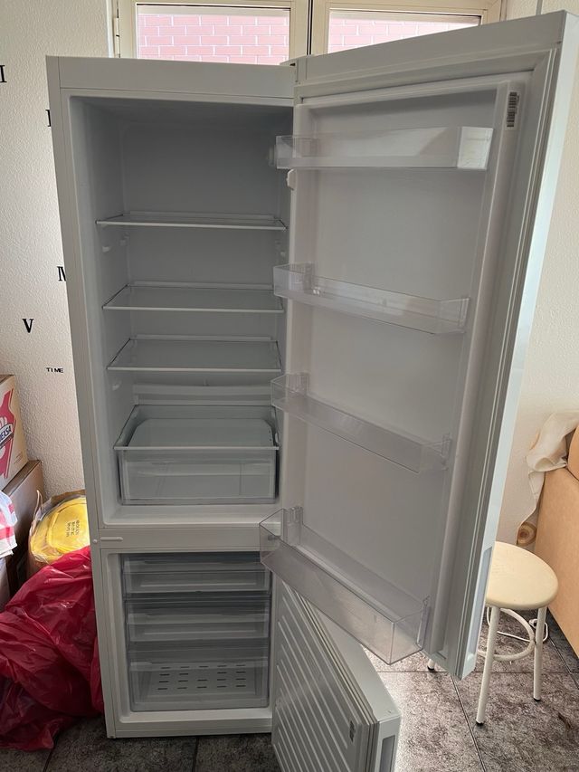 Frigorifico  nuevo NEWPOL