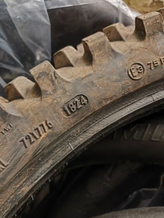 Neumáticos delanteros enduro mx